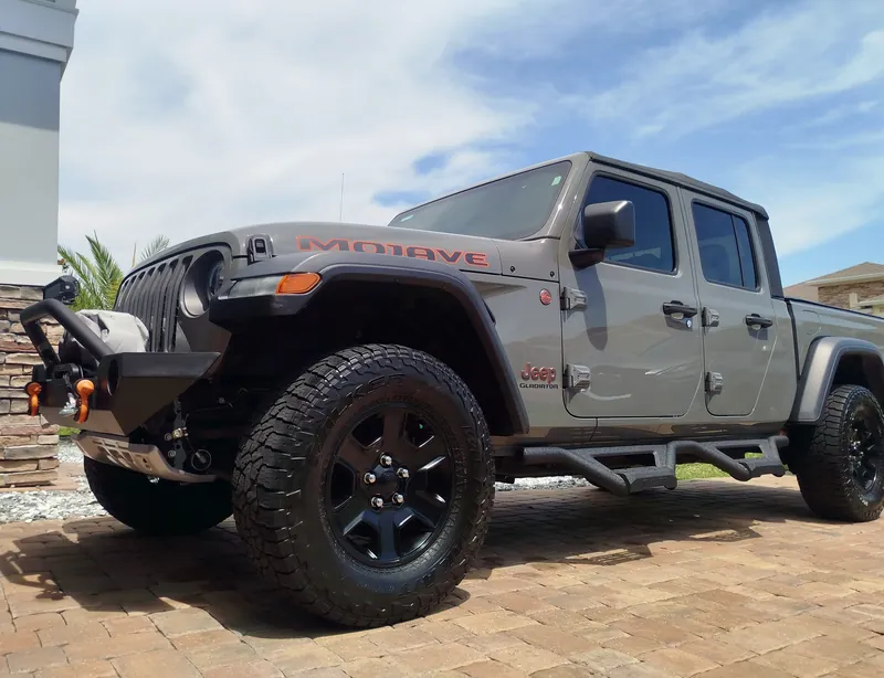 Jeep Gladiator detailed exterior, low-angle